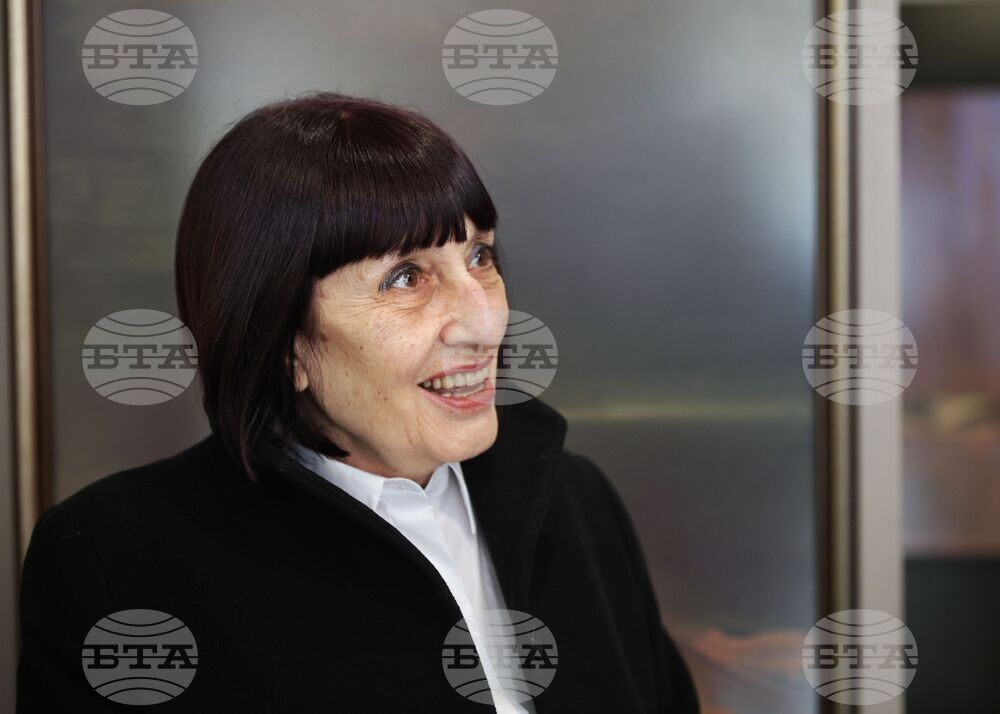 Бургас - Десислава Минчева - изложба живопис