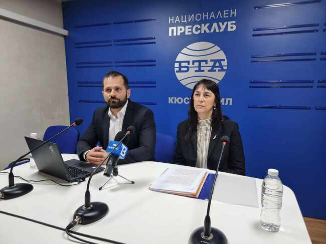 Общественото обсъждане на доклад за изграждането на фотоволтаичен парк коментираха на пресконференция от "Възраждане“ в Кюстендил