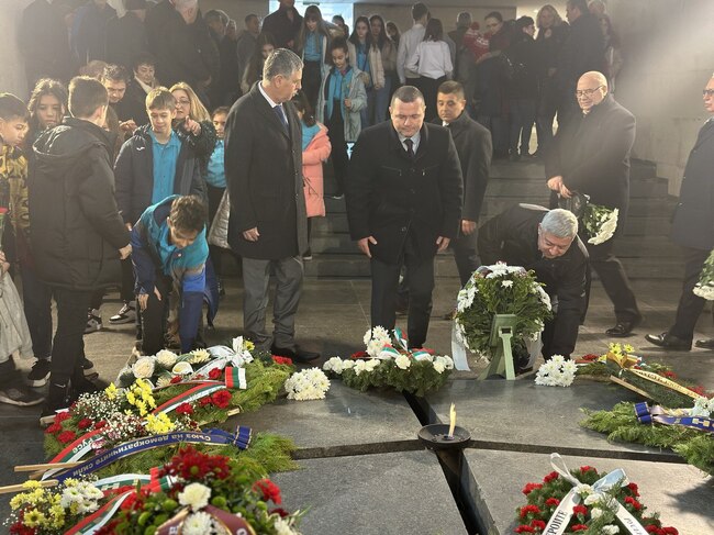 Русе чества 146 г. от Освобождението си с тържествена церемония и възстановка