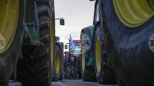 Гръцкият министър на защитата на гражданите предупреди земеделците да не блокират гранични пунктове и пристанища