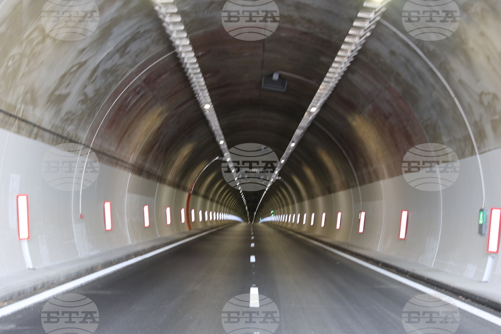 Благоевград – АМ Струма – тунел „Железница“ – пускане на движението