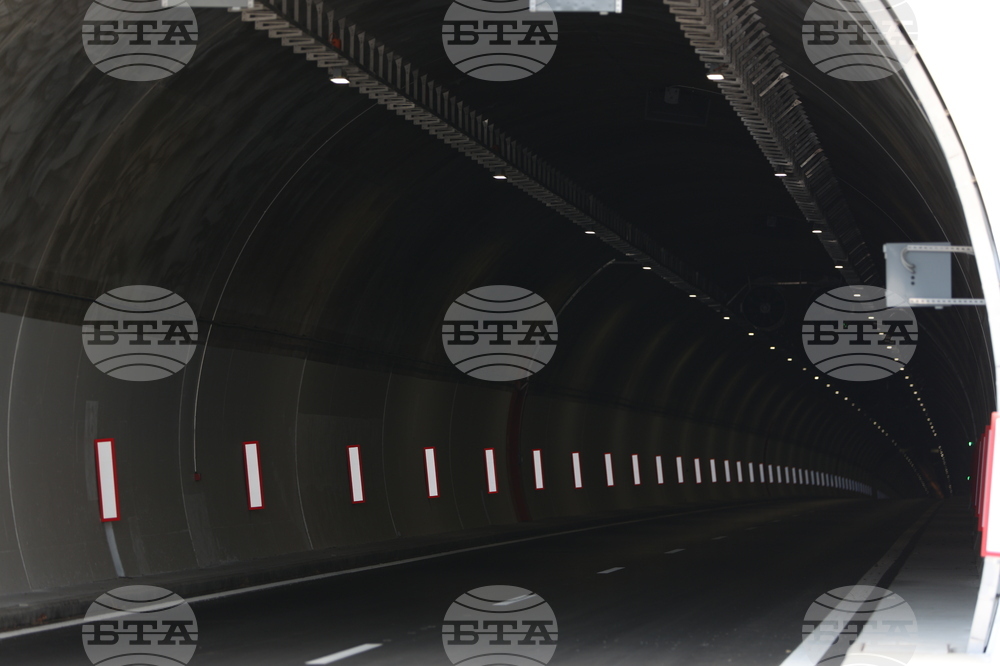 Благоевград – АМ Струма – тунел „Железница“ – пускане на движението