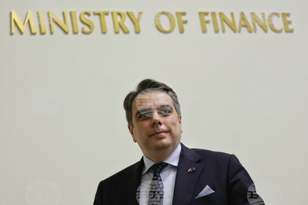 Finance Ministry Says Assen Vassilev Uses Incorrectly January-March Revenue Data