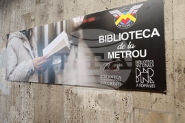 Румъния - Букурещ - метро - книги