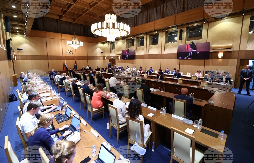 Румен Радев - Национална кръгла маса „Иновациите – възможности пред България“