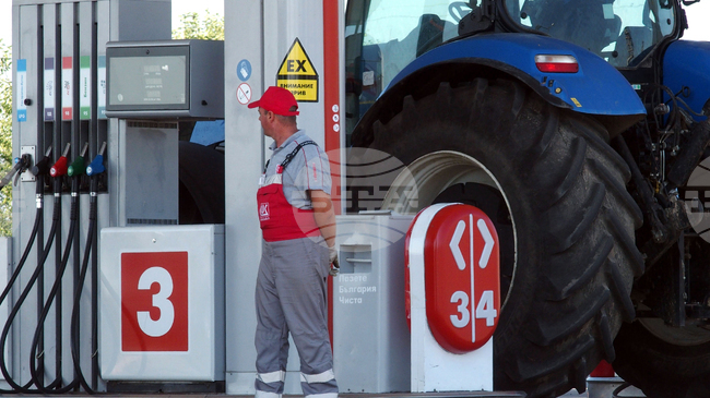 Търговската мрежа на „Лукойл България“ ще продължи да функционира в нормален режим, заявиха от компанията