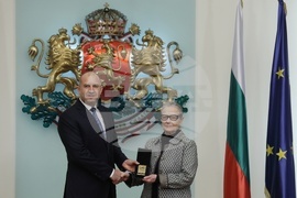 Румен Радев - Цветана Манева - отличие