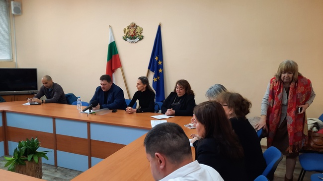 ОА Добрич: Областна епизоотична комисия проведе заседание във връзка с констатирано огнище на Инфлуенца