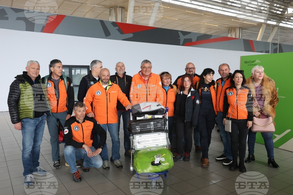 Летище София -32-ра Национална антарктическа експедиция - участници - завръщане