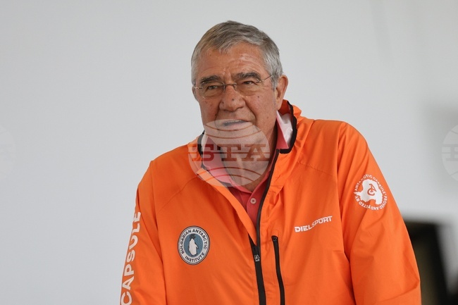 Предпоследната група с български полярници ще отпътува утре за базата ни на остров Ливингстън 