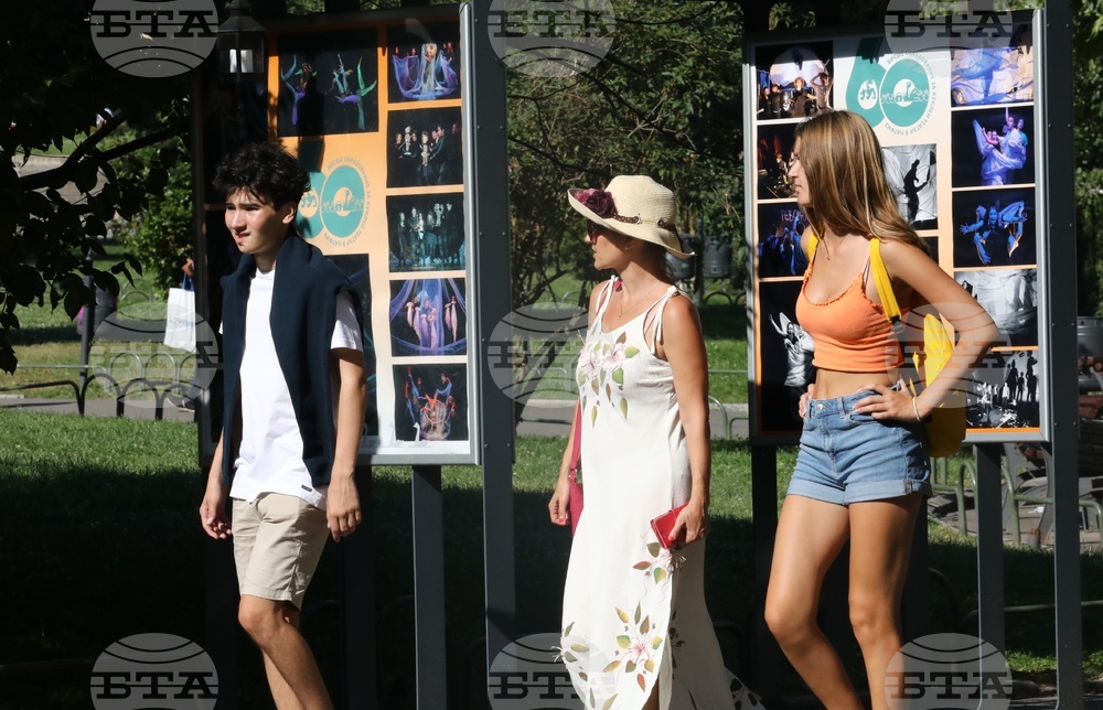 Изложба - 65-ия юбилеен сезон на театъра на НАТФИЗ