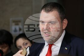 Парламент - Делян Пеевски - брифинг