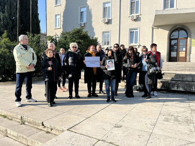 Прокуратурата в Стара Загора ще обжалва решението на съда за връщане на делото срещу мъжа, обвинен, че е блъснал с колата си и причинил смъртта на 14-годишно дете в Казанлъшко