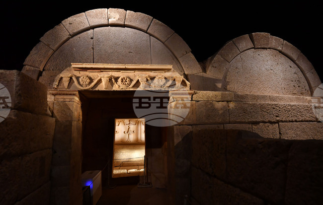 Село Свещари - Тракийска царска гробница - туристически сезон 2024