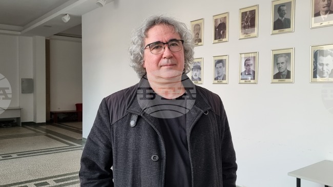 Цигуларят Веселин Демирев представя тази вечер концерт със Симфониета Враца