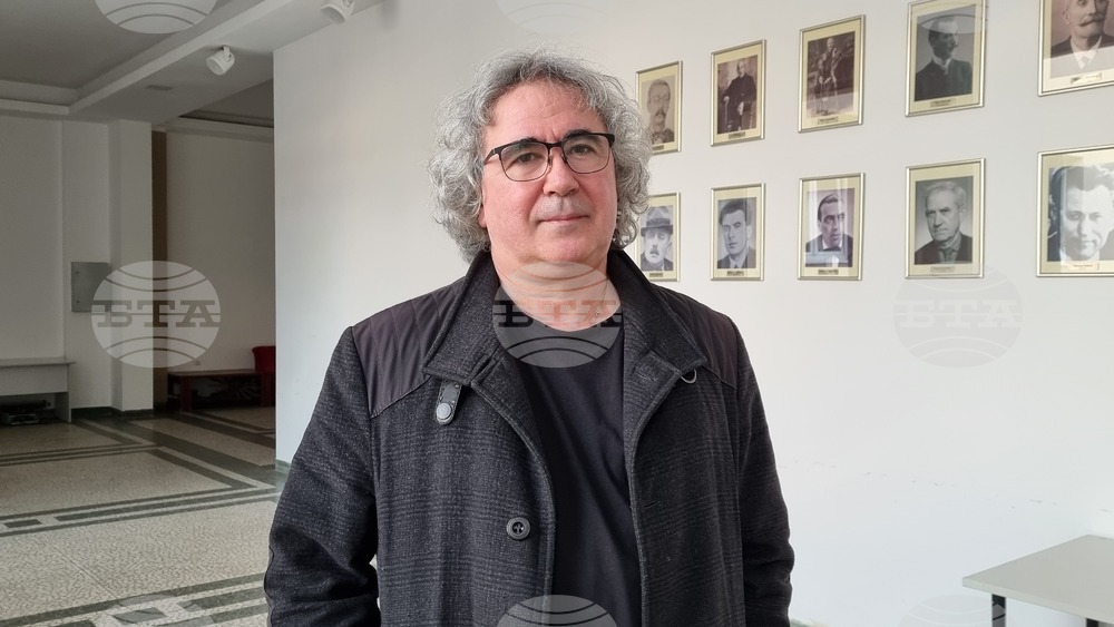 Цигуларят Веселин Демирев представя тази вечер концерт със Симфониета Враца