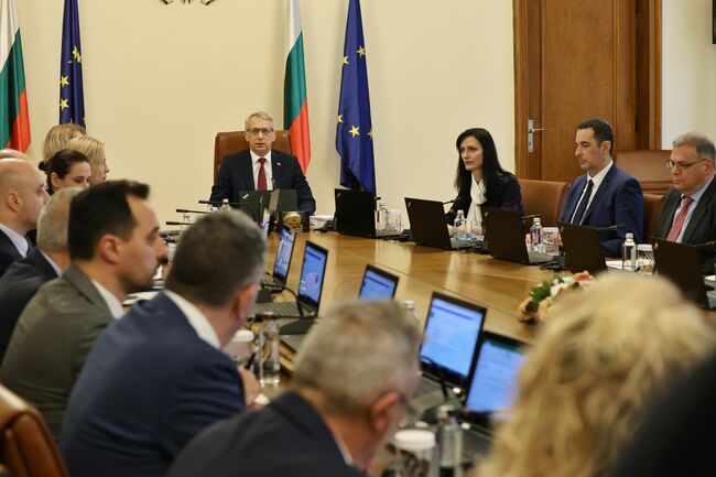 Европейската комисия следва да направи цялостна оценка на законодателството на Зелената сделка и въздействието й върху селското стопанство, счита правителството