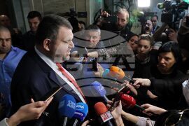 Парламент - кулоари - Делян Пеевски - брифинг