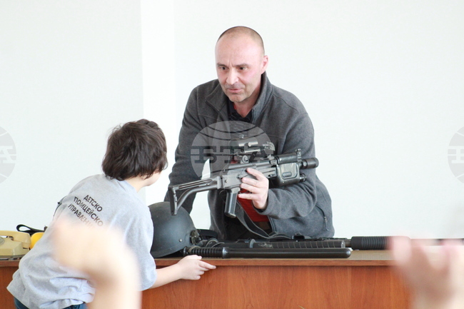 Севлиево - полиция - урок с деца