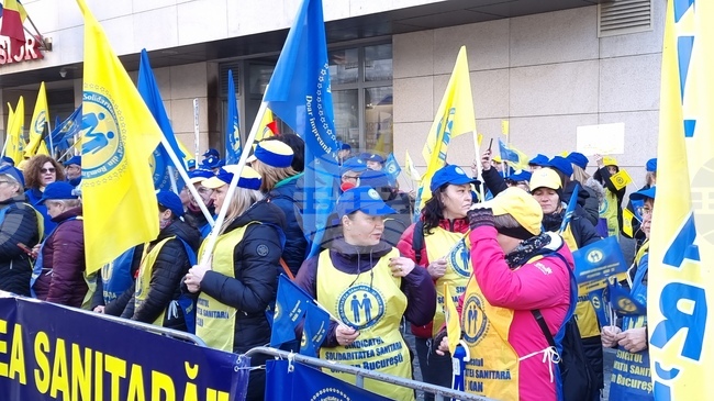 Румъния - протест - лекари - медицински сестри