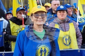 Румъния - протест - лекари - медицински сестри