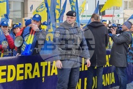 Румъния - протест - лекари - медицински сестри