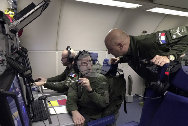 Франция не е разрешила на Израел да използва въздушното ѝ пространство за цели срещу Иран, съобщиха официални представители