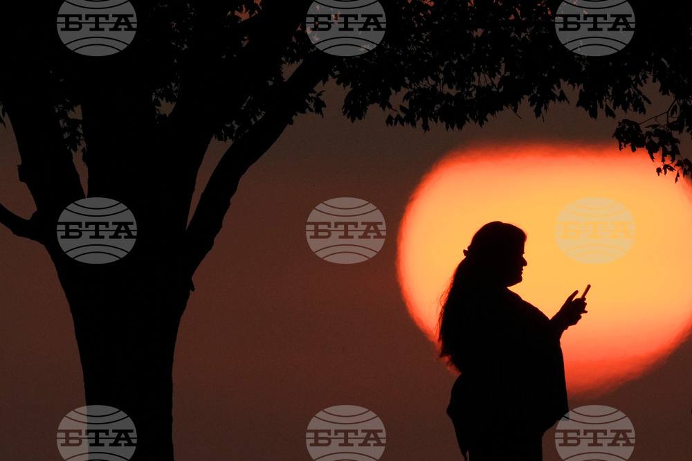 Европейската комисия предлага да започнат преговори за падане на таксите за роуминг със Западните Балкани