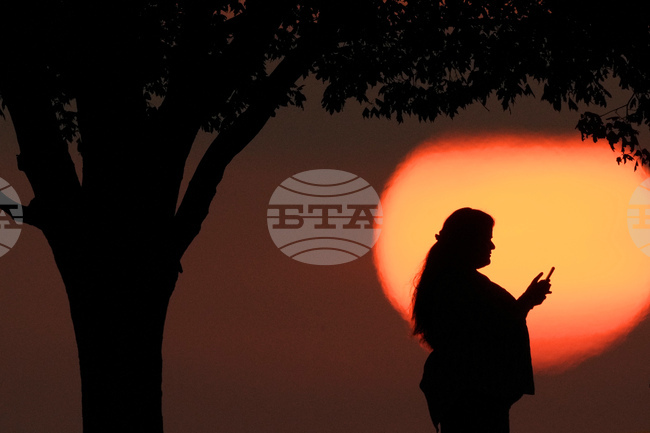 Европейската комисия предлага да започнат преговори за падане на таксите за роуминг със Западните Балкани