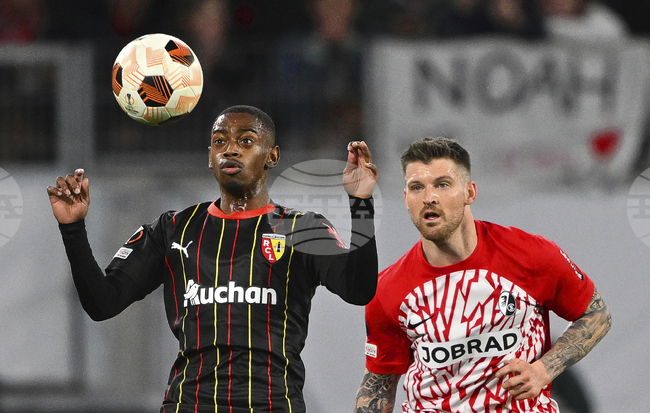 Ланс постигна успех като гост на Реймс във френската Лига 1