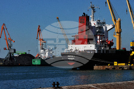 Бургас - пристанище - насипни товари