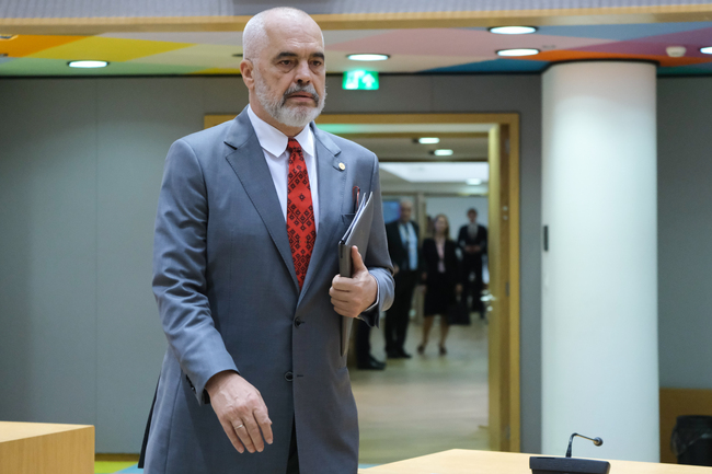 Еди Рама отрече, че хакери са поискали 30 милиона евро, за да деблокират интернет страници на албански институции