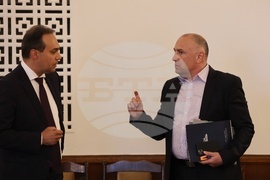 Парламент - Комисия по бюджет и финанси