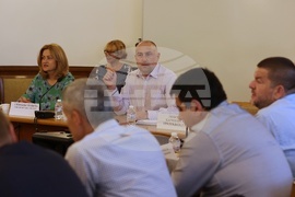 Парламент - Комисия по бюджет и финанси