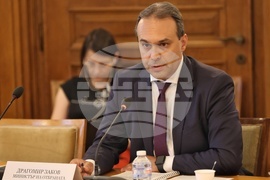 Парламент - Комисия по бюджет и финанси