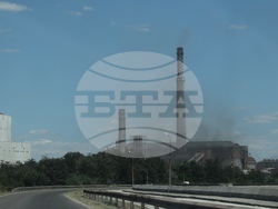 Министър-председателят Кирил Петков направи изненадваща проверка на ТЕЦ „Брикел“ в Гълъбово.