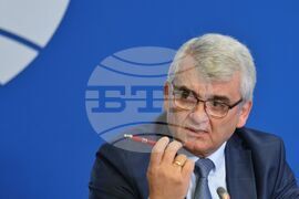 Национален пресклуб на БТА София - пресконференция - „Издигане на кандидатура за президент на Българския футболен съюз“