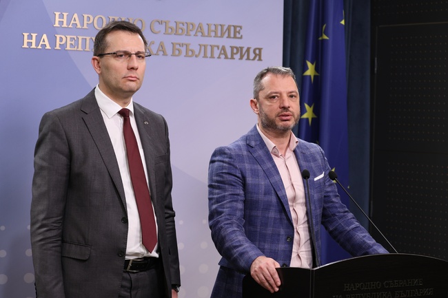 Единствено компанията "Хюндай" е съгласна да отговори и на трите изисквания на парламента за изграждане на нови блокове в АЕЦ "Козлодуй", каза Делян Добрев