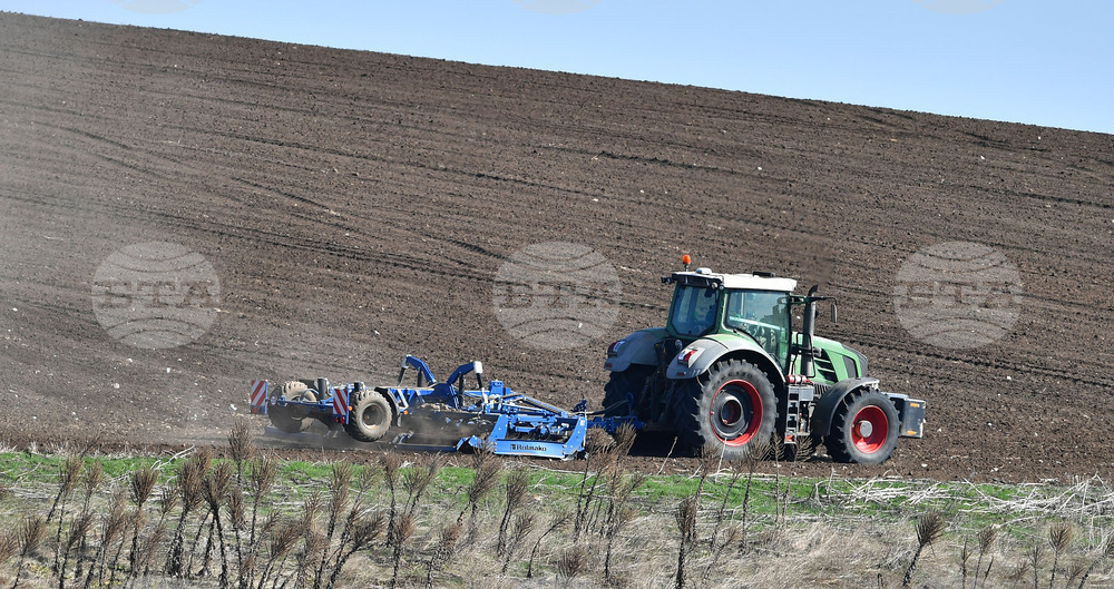 Село Божурово - работа на полето
