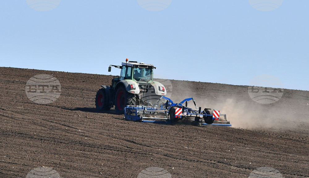 Село Божурово - работа на полето