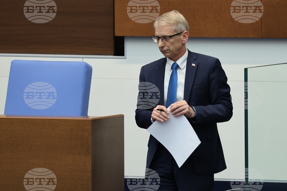 Местата за настаняване към Държавната агенция за бежанците са запълнени на 50%, заяви премиерът Николай Денков