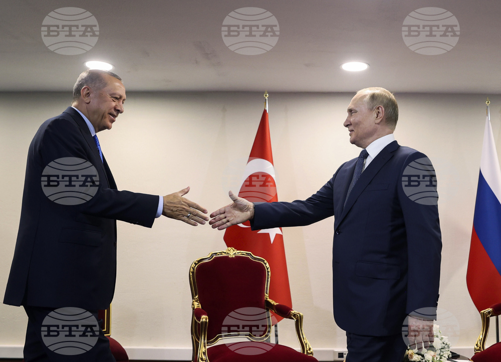 Няма да има пресконференция след срещата Путин-Ердоган утре, съобщи Песков