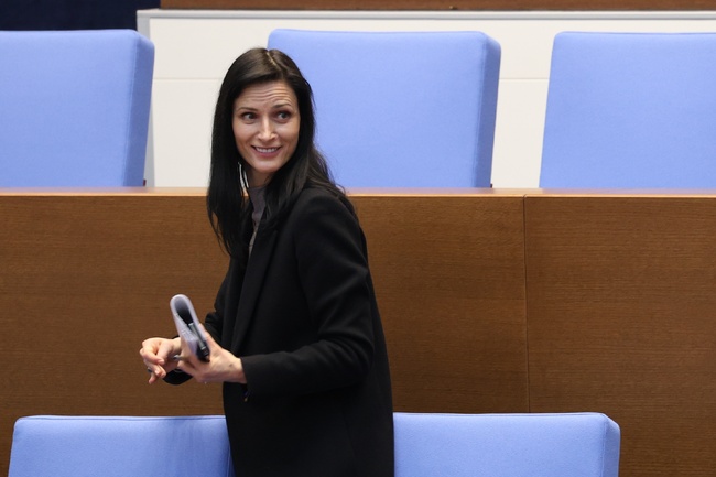 МВнР би подкрепило замразяването на активите на Россътрудничество от компетентните ведомства в България, каза Мария Габриел