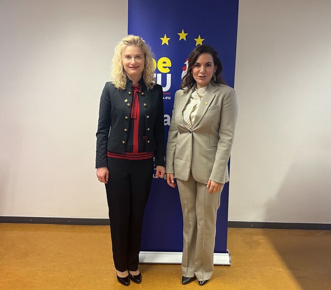 Министър Динкова: Успешно надграждаме сътрудничеството си с Гърция в областта на туризма