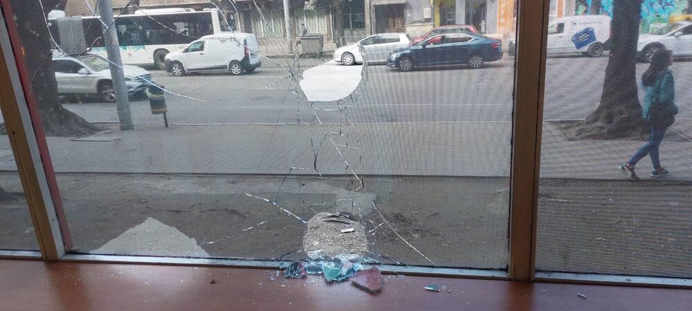 БСП: Остро осъждаме вандалския акт срещу клуба на социалистите в район „Оборище”