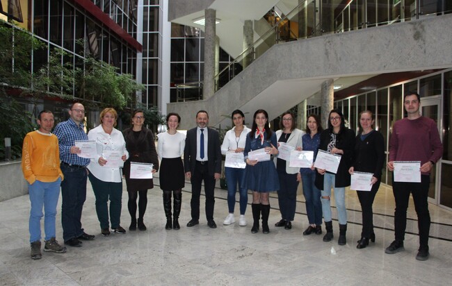 МРРБ: Заместник-министър Найденов връчи дипломи на първите служители на МРРБ, обучени за работа с ГИС със свободен лиценз