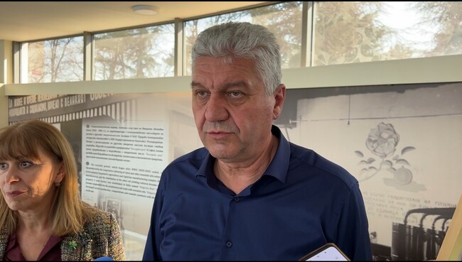 Професионална гимназия по лека промишленост и туризъм в Казанлък беше домакин на съвместна инициатива на училища и организации от четири области