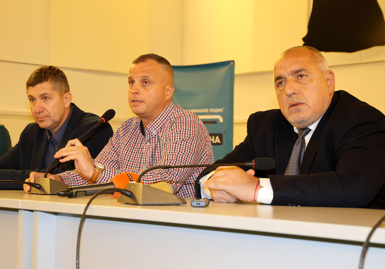 ГЕРБ оттегля подкрепата си за проектозакона за ветропаркове в Черно море, каза Бойко Борисов