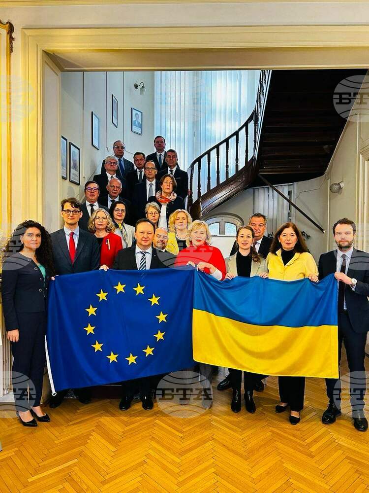 Посланиците на страните членки на ЕС в Румъния посетиха посолството на Украйна в Букурещ