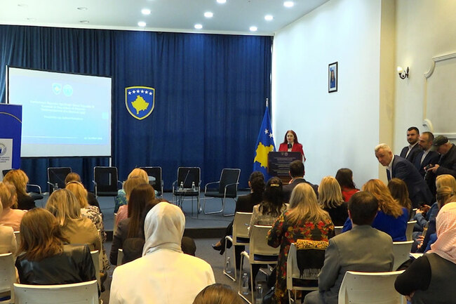 КосоваПрес: Регионална конференция за парламентаризма в Косово изтъква включването на жените като предпоставка за мир и демокрация